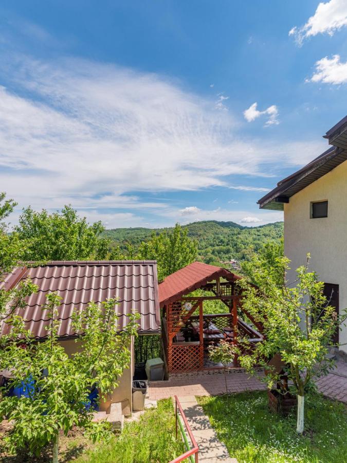 Slănic Casuta Cu Trandafiri酒店 外观 照片